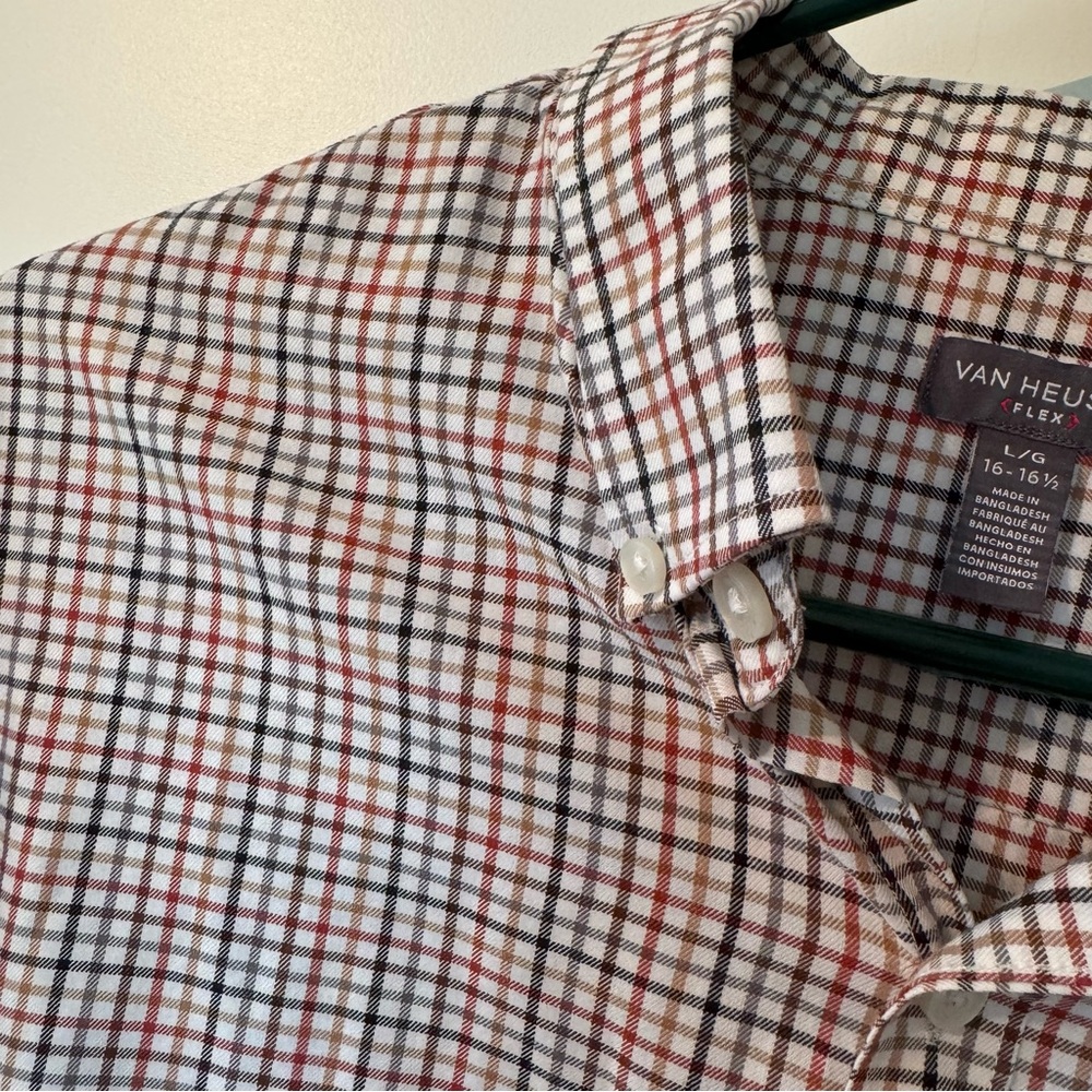 Pick any 4 of any $6 men’s button-down for $18!! Very lightly worn.